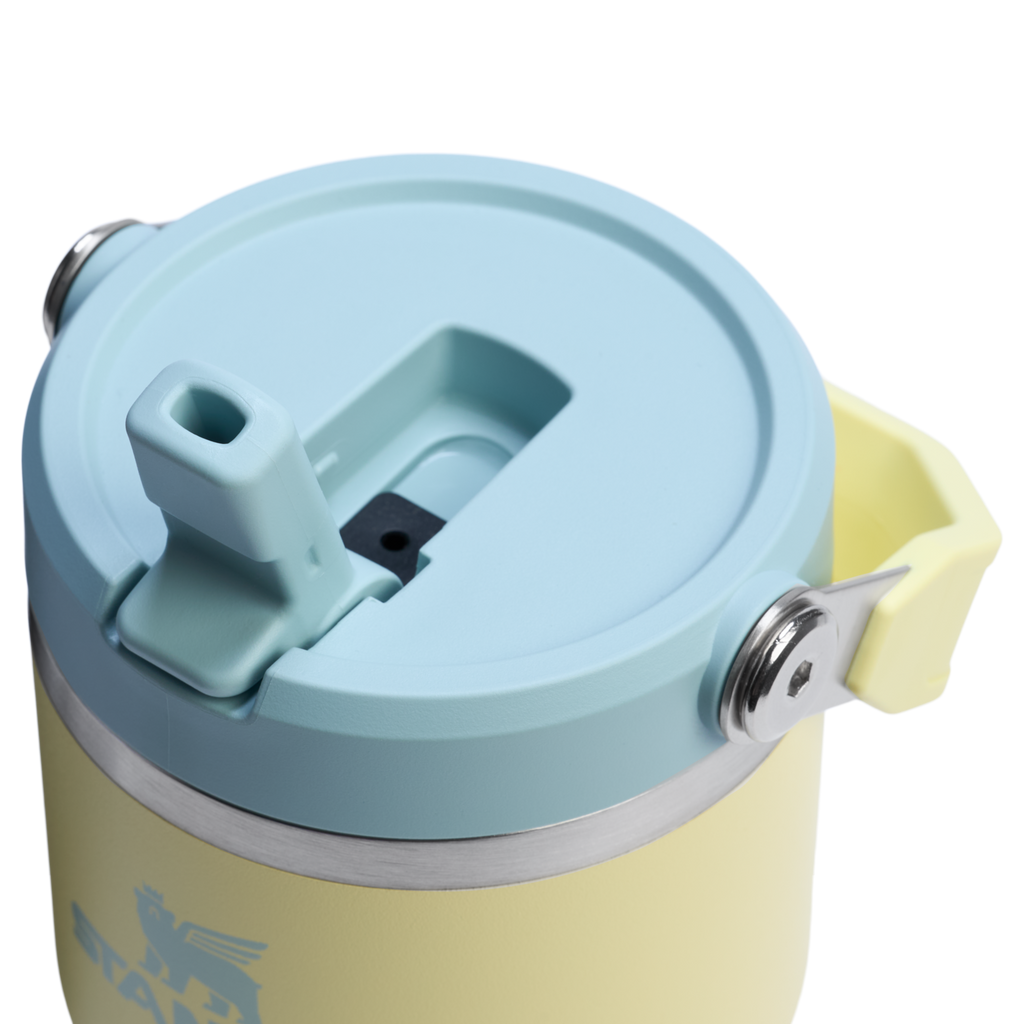 The IceFlow™ Flip Straw Tumbler | 20 OZ - Stanley Create